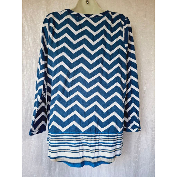 Lucky Brand chevron blue white sz large v neck soft knit blouse - Picture 4 of 6
